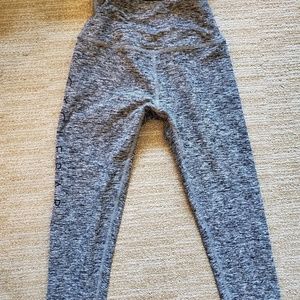 Beyond yoga soft heather gray capris